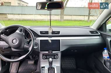 Седан Volkswagen Passat 2011 в 