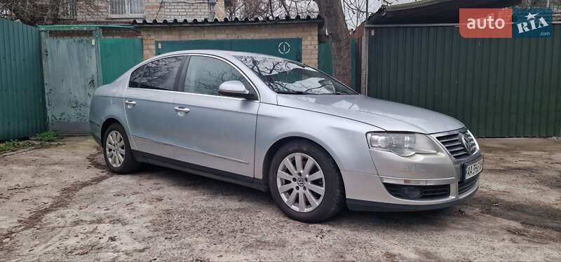 Седан Volkswagen Passat 2008 в Киеве