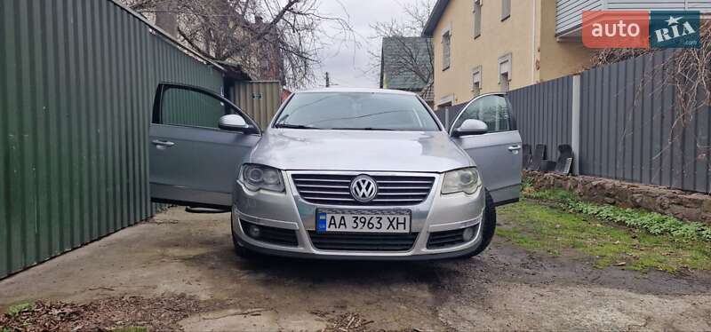 Седан Volkswagen Passat 2008 в Киеве