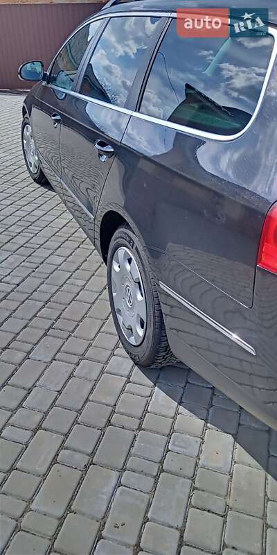 Универсал Volkswagen Passat 2009 в Тульчине