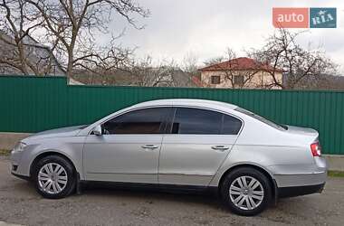 Седан Volkswagen Passat 2005 в 