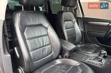 Універсал Volkswagen Passat 2012 в 