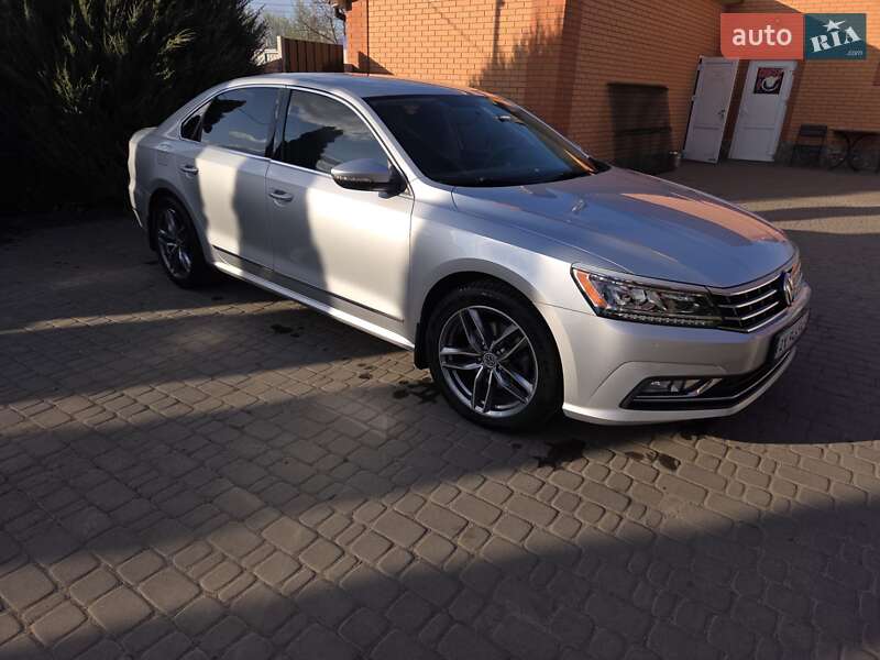 Седан Volkswagen Passat 2016 в Харькове