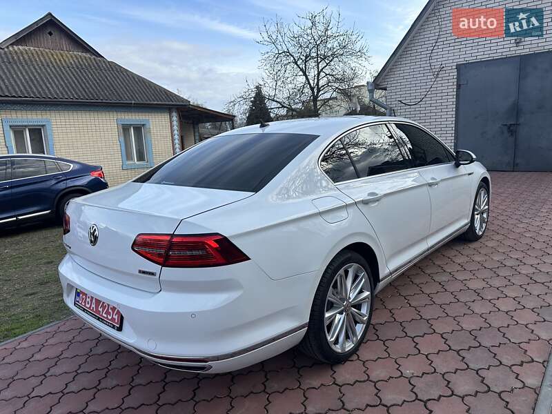 Седан Volkswagen Passat 2018 в Виннице