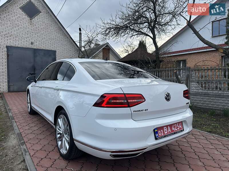 Седан Volkswagen Passat 2018 в Виннице
