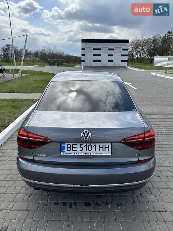 Седан Volkswagen Passat 2018 в Николаеве
