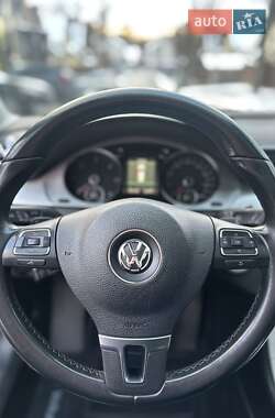 Универсал Volkswagen Passat 2011 в 