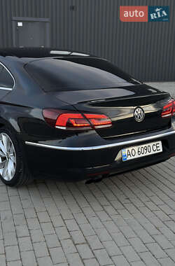 Седан Volkswagen Passat 2012 в 