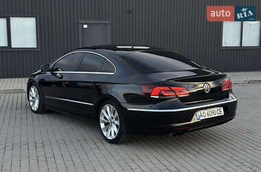 Седан Volkswagen Passat 2012 в 