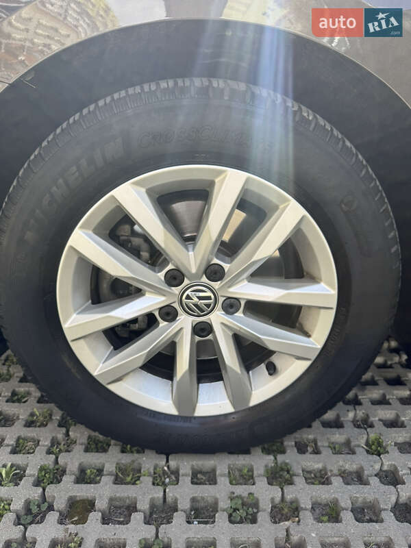 Универсал Volkswagen Passat 2014 в Львове