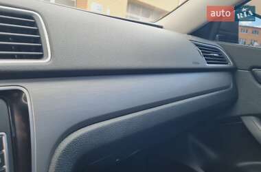 Седан Volkswagen Passat 2015 в 