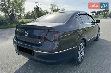 Седан Volkswagen Passat 2007 в  фото 10 Седан Volkswagen Passat 2007 в