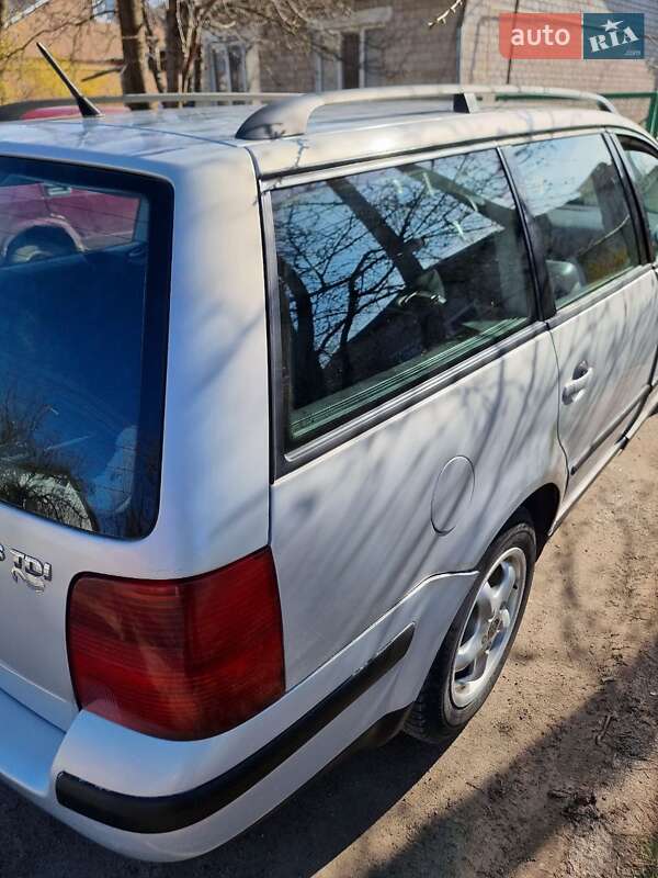 Універсал Volkswagen Passat 1999 в Переяславі
