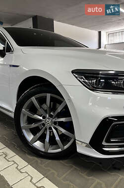 Седан Volkswagen Passat 2020 в 