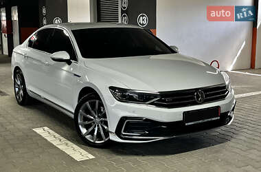 Седан Volkswagen Passat 2020 в 