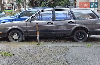 Універсал Volkswagen Passat 1987 в 