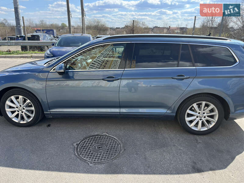 Универсал Volkswagen Passat 2014 в Киеве