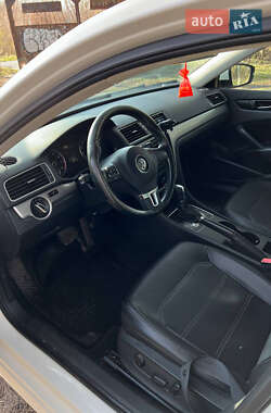 Седан Volkswagen Passat 2014 в 