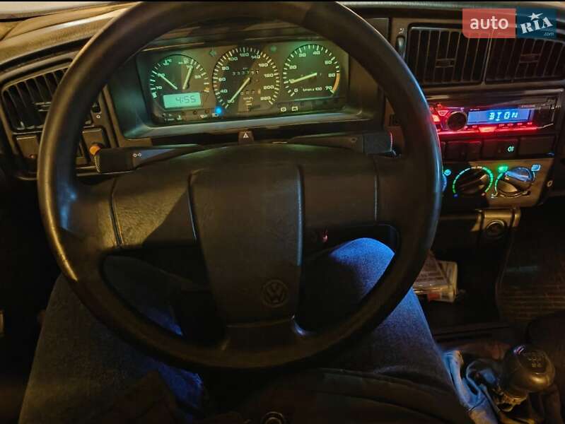 Седан Volkswagen Passat 1991 в Броварах