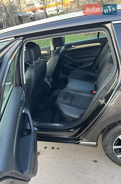 Универсал Volkswagen Passat 2017 в 