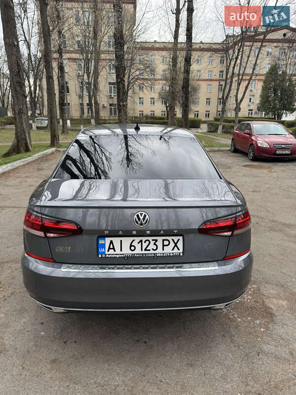 Седан Volkswagen Passat 2021 в Киеве