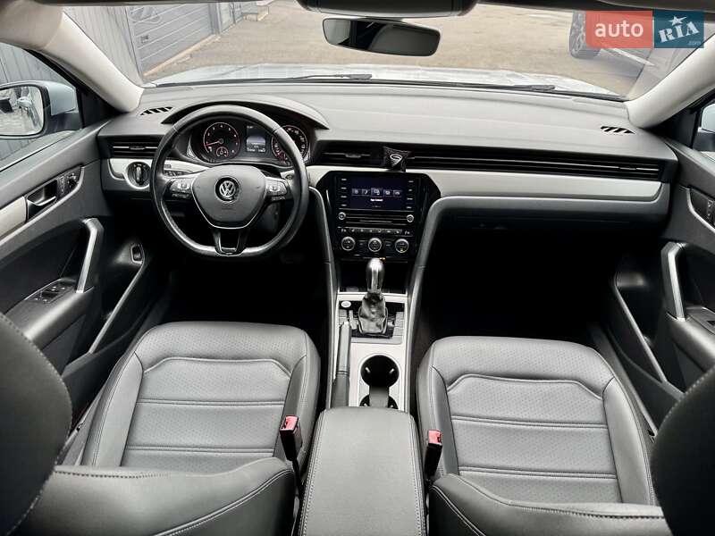 Седан Volkswagen Passat 2020 в Киеве