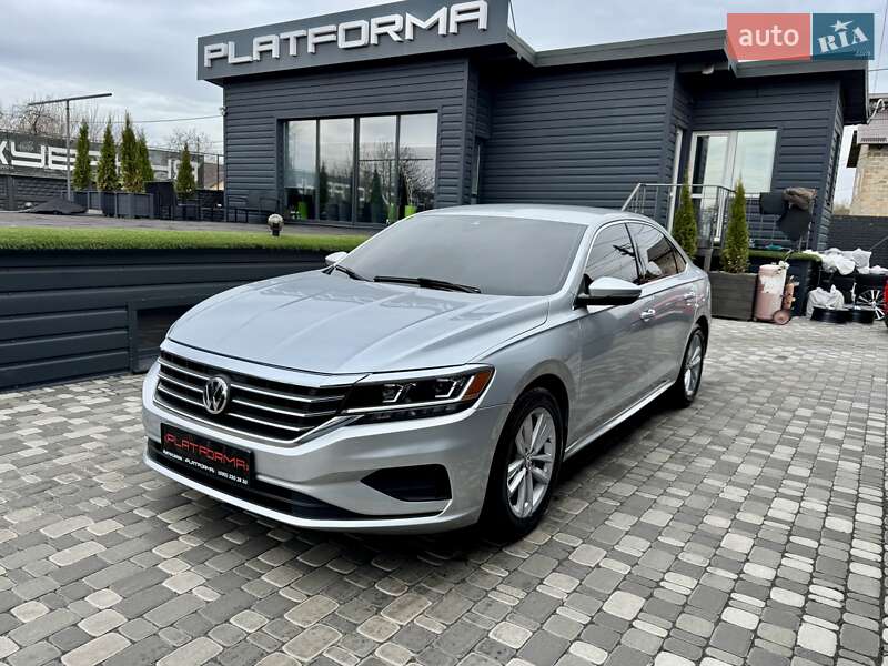 Седан Volkswagen Passat 2020 в Киеве