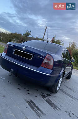Седан Volkswagen Passat 2001 в 