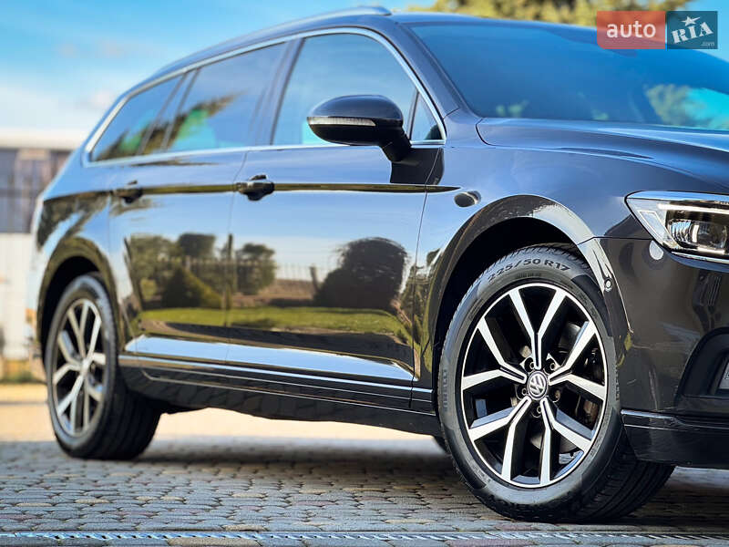 Универсал Volkswagen Passat 2020 в Дрогобыче