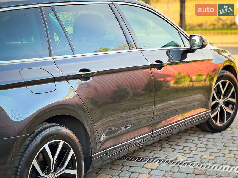 Универсал Volkswagen Passat 2020 в Дрогобыче