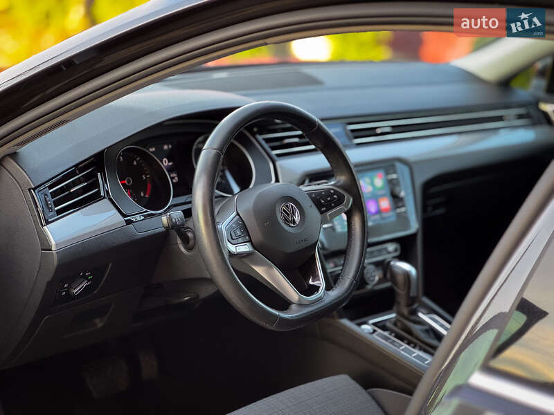Универсал Volkswagen Passat 2020 в Дрогобыче