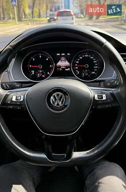 Седан Volkswagen Passat 2016 в 