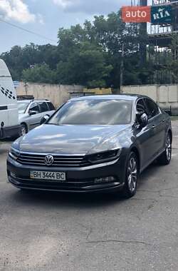 Седан Volkswagen Passat 2016 в 