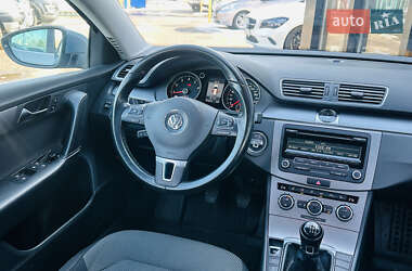 Универсал Volkswagen Passat 2012 в 