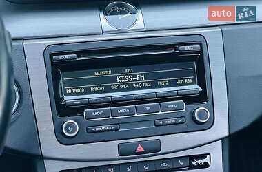 Универсал Volkswagen Passat 2012 в 