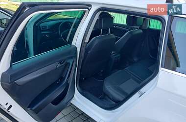 Універсал Volkswagen Passat 2013 в 