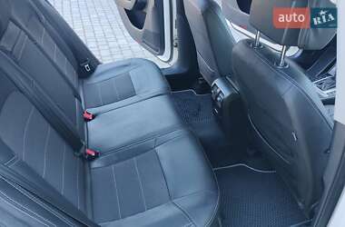 Універсал Volkswagen Passat 2013 в 