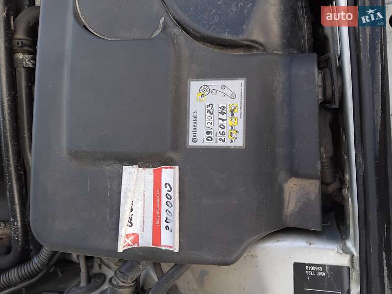 Седан Volkswagen Passat 2003 в Лановцах