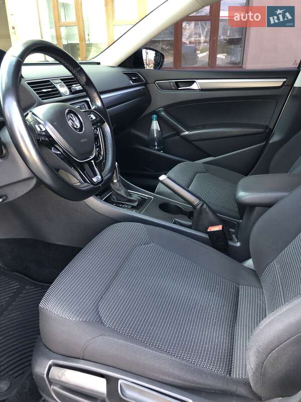 Седан Volkswagen Passat 2016 в Харькове фото 7 Седан Volkswagen Passat 2016 в Харькове