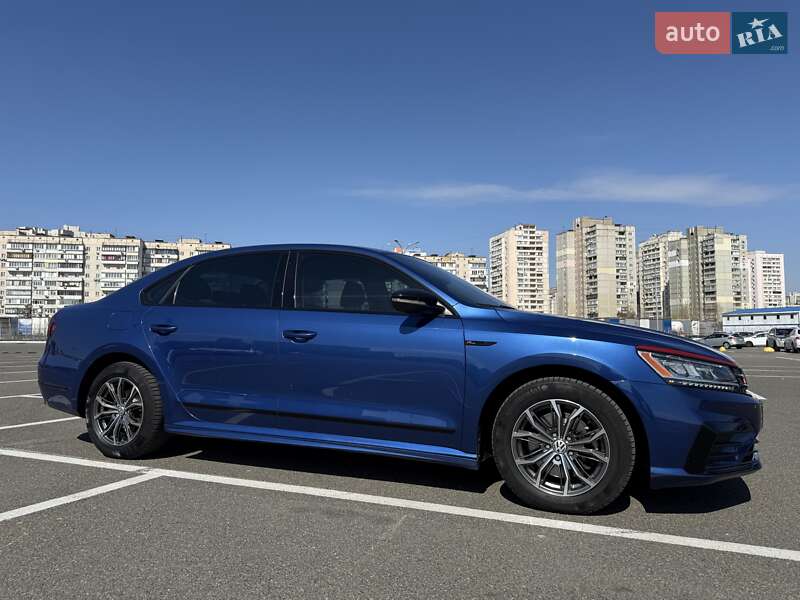 Седан Volkswagen Passat 2017 в Киеве