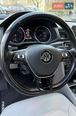 Седан Volkswagen Passat 2017 в 