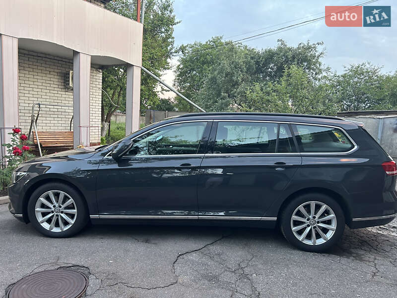 Универсал Volkswagen Passat 2017 в Киеве фото 3 Универсал Volkswagen Passat 2017 в Киеве