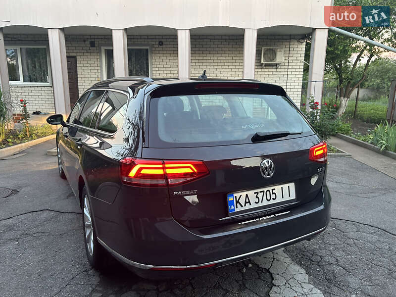 Универсал Volkswagen Passat 2017 в Киеве фото 13 Универсал Volkswagen Passat 2017 в Киеве