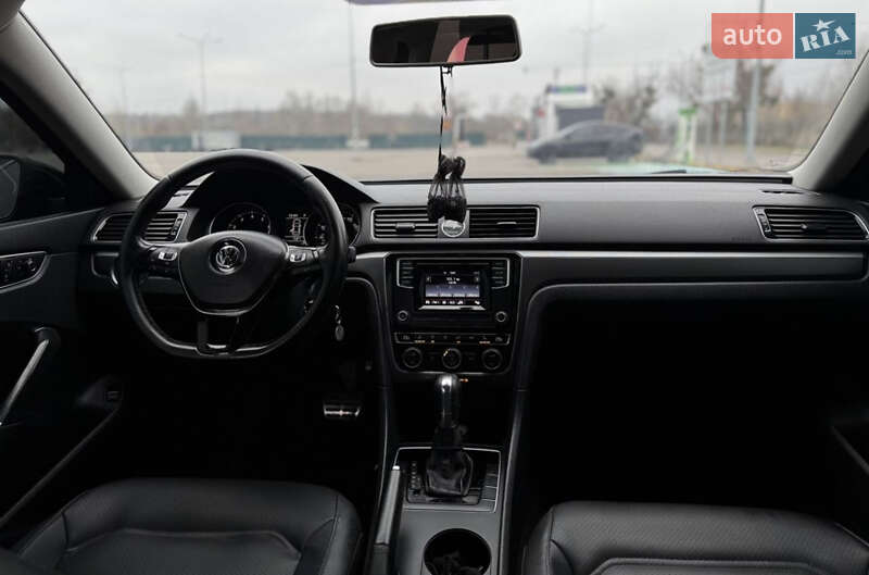 Седан Volkswagen Passat 2016 в Києві фото 9 Седан Volkswagen Passat 2016 в Києві