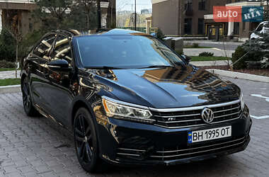 Седан Volkswagen Passat 2017 в 