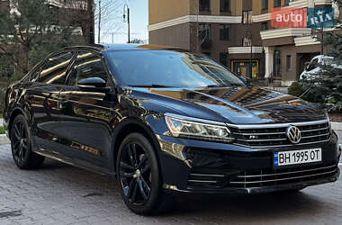 Седан Volkswagen Passat 2017 в 