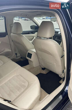 Седан Volkswagen Passat 2014 в 