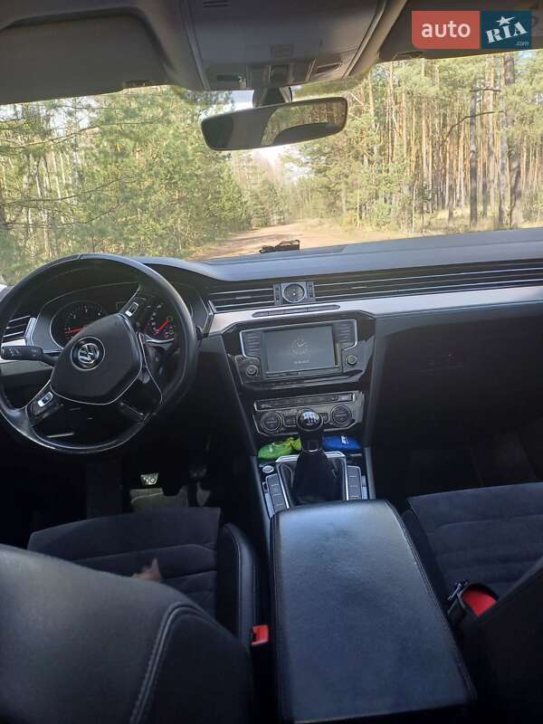 Універсал Volkswagen Passat 2015 в Коростені