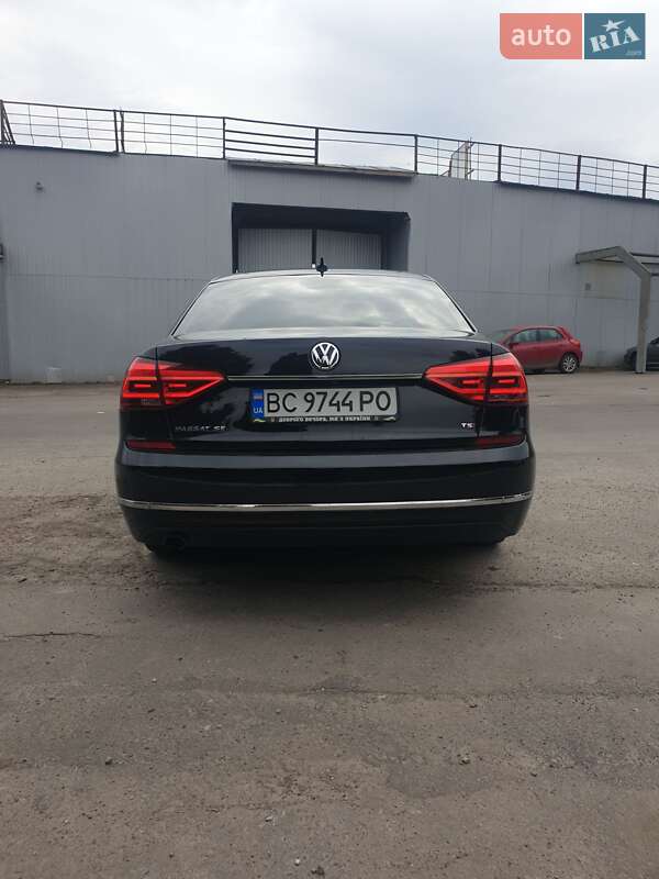 Седан Volkswagen Passat 2016 в Львове