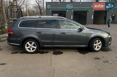 Универсал Volkswagen Passat 2011 в 